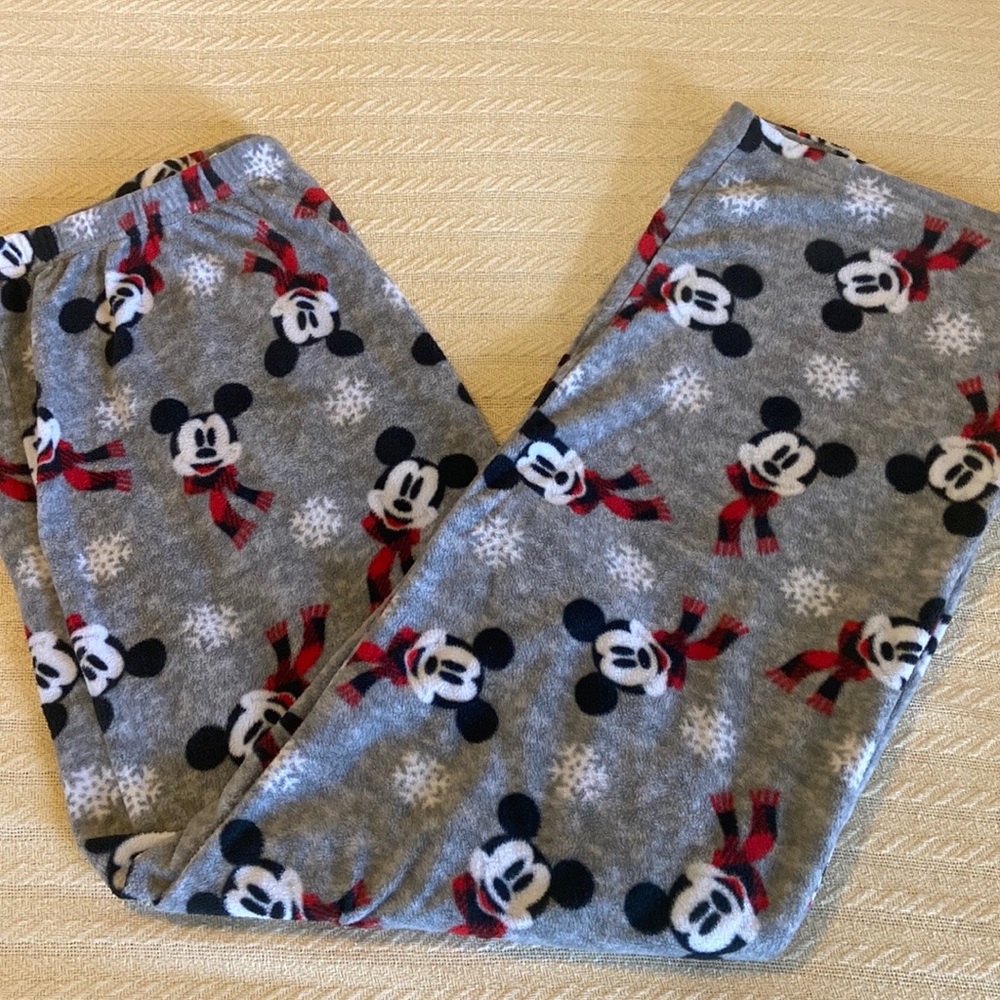 NWOT Disney Mickey Mouse gray fleece pajama bottoms. 1X
